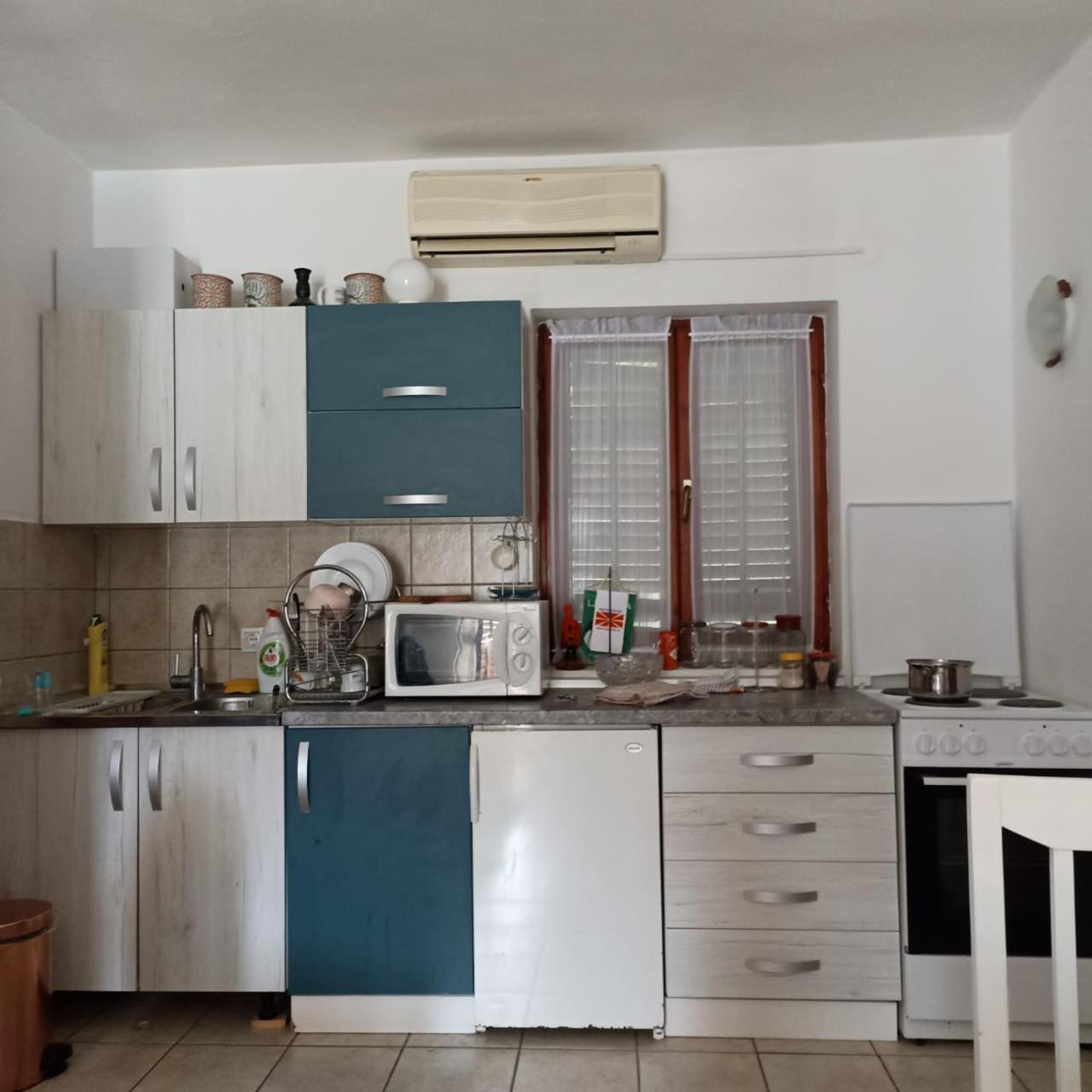 Apartment Cebra 2 Topla
