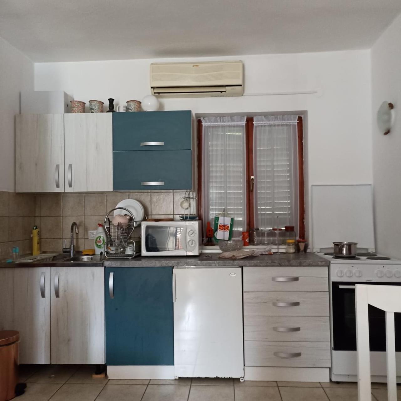 Apartment Cebra 2 Topla